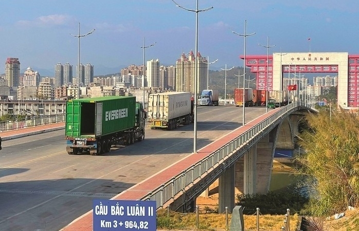 Gần 9 triệu USD từ xuất khẩu nông sản tươi qua cửa khẩu quốc tế Móng Cái trong nửa đầu tháng 5/2025
