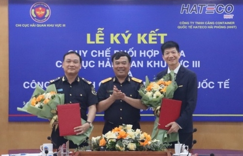 Hải quan khu vực III và Cảng container quốc tế Hateco ký kết quy chế phối hợp