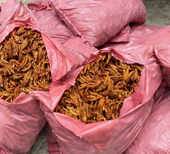 Ngăn chặn 1,5 tấn chân gà không rõ nguồn gốc xuất xứ tại Lạng Sơn