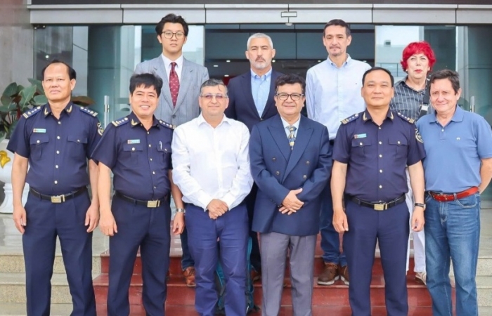 Đại sứ Chi Lê thăm, làm việc tại Hải quan khu vực III