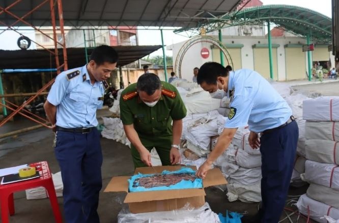 Ngành Nông nghiệp và Môi trường mở đợt cao điểm xử lý buôn lậu, hàng giả