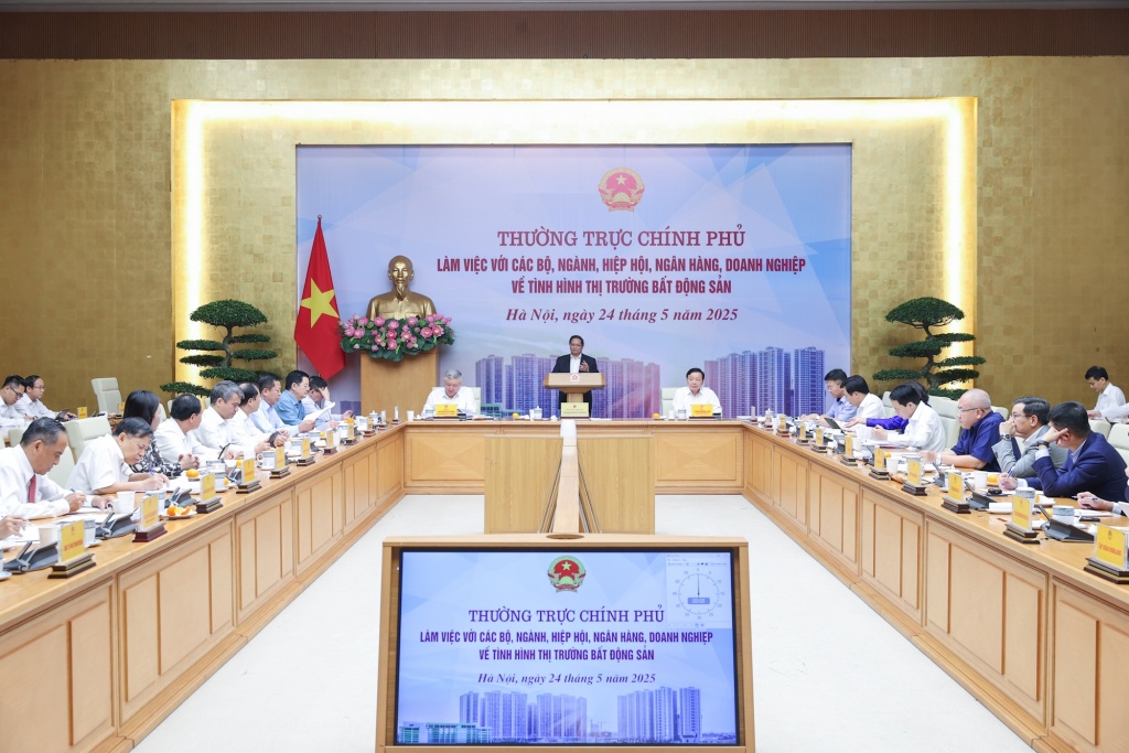 Thủ tướng Chính phủ: Tháo gỡ các vướng mắc để giảm chi phí, giảm giá bất động sản
