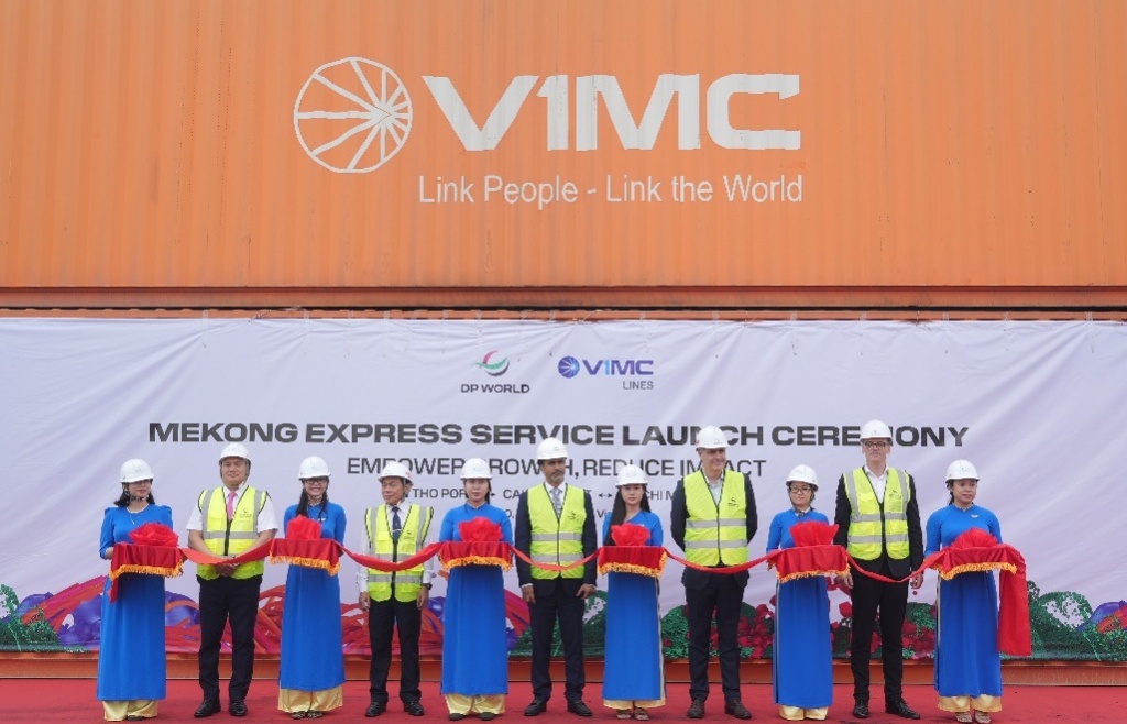 Đưa vào khai thác tuyến vận tải nội địa Cần Thơ – Cái Mép, rút ngắn 70% thời gian