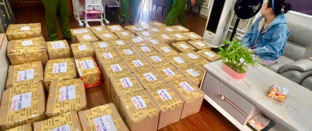 Phát hiện gần 35.000 tem chống hàng giả tại cơ sở bán mỹ phẩm giả