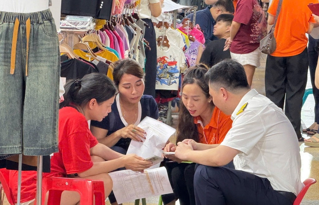 Chi cục Thuế khu vực I cơ bản hoàn thành triển khai hóa đơn điện tử cho hộ kinh doanh