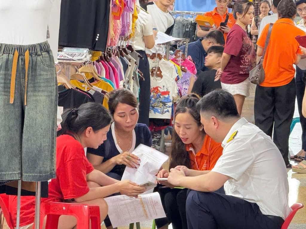 Chi cục Thuế khu vực I cơ bản hoàn thành triển khai hóa đơn điện tử cho hộ kinh doanh