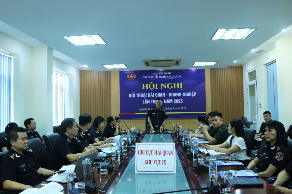 Quang cảnh hội nghị