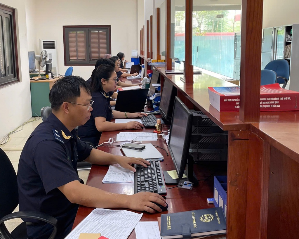 Hải quan khu vực IV: Tự động hoá phân công công chức kiểm tra hồ sơ trên VNACCS/VCIS
