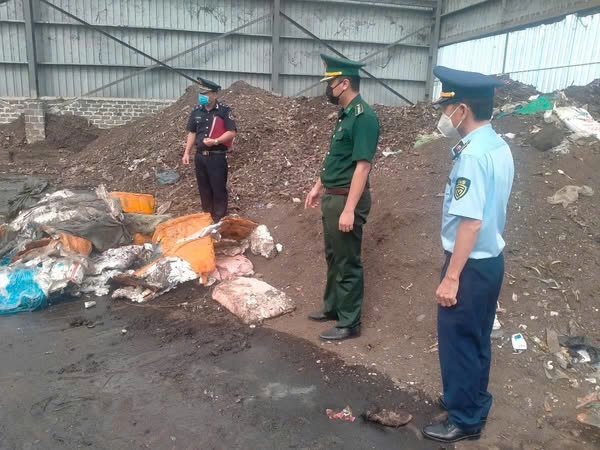Bắt giữ nửa tấn nầm lợn nhập lậu tại Bắc Phong Sinh
