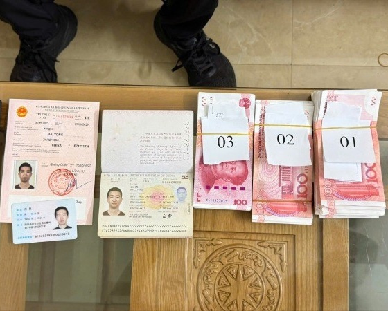 Tàng trữ, vận chuyển, lưu hành tiền giả có thể bị phạt tù chung thân