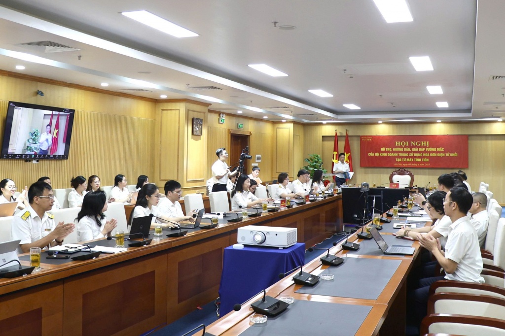 Cục Thuế hỗ trợ, giải đáp vướng mắc của hộ kinh doanh khi sử dụng hóa đơn điện tử