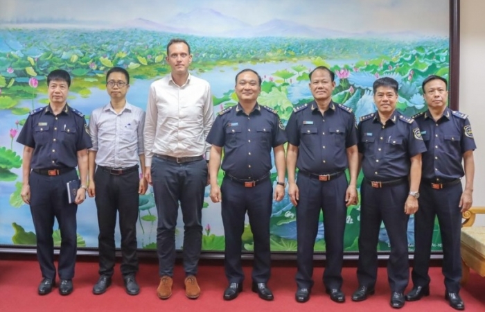 Lãnh đạo Hải quan khu vực III làm việc với Tổng Giám đốc hãng tàu MSC Việt Nam