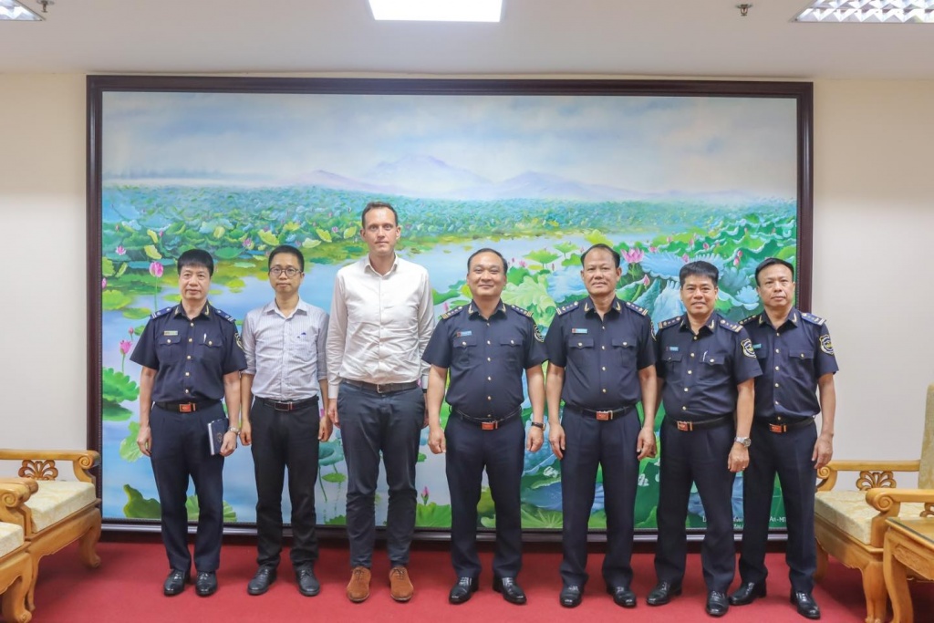 Lãnh đạo Hải quan khu vực III làm việc với Tổng Giám đốc hãng tàu MSC Việt Nam