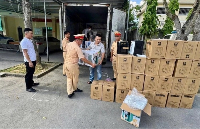Hà Tĩnh: Thu giữ lô nồi chiên không dầu, máy lọc nước không hoá đơn, chứng từ