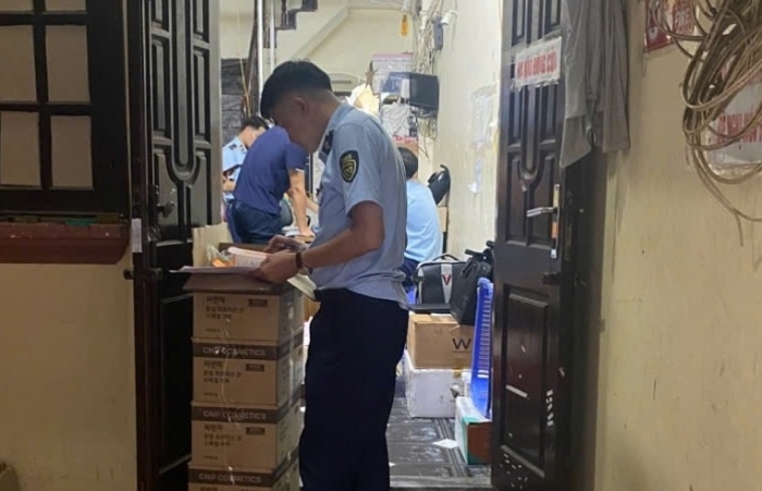 Hà Nội: phát hiện và tạm giữ gần 3.500 sản phẩm mỹ phẩm nhập lậu