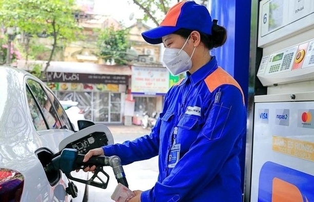 Giá bán lẻ xăng, dầu đồng loạt tăng