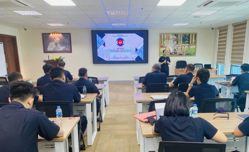 Quang cảnh lớp tập huấn