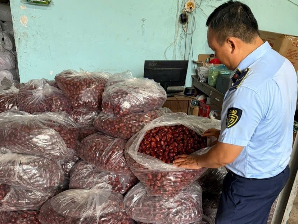 Chuyển Công an điều tra 4 vụ kinh doanh hàng vi phạm