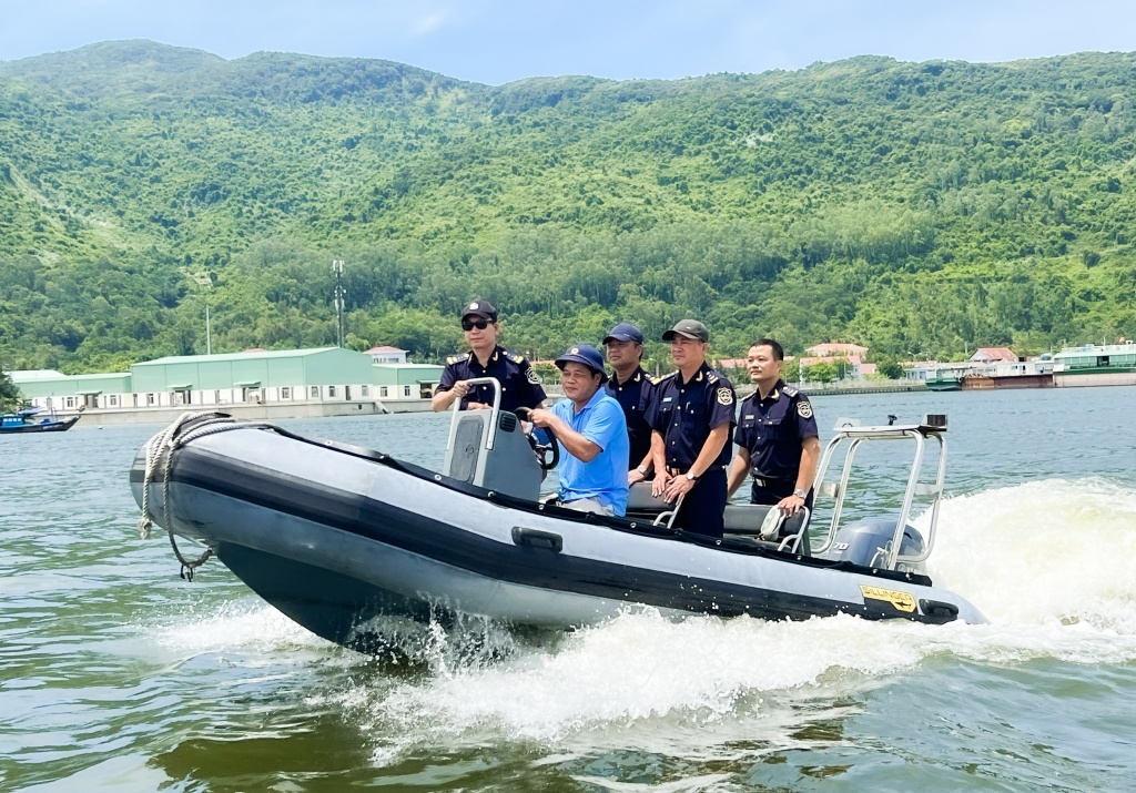 Hải quan đẩy mạnh chống buôn lậu trên toàn tuyến miền Trung