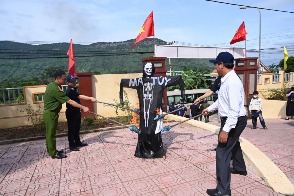 Hải quan tuyên truyền phòng, chống ma túy ở biên giới Quảng Trị