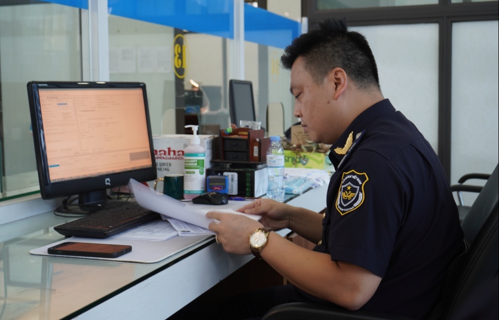 Thực hiện chức năng tự động phân công công chức kiểm tra hồ sơ hải quan trên hệ thống VNACCS/VCIS