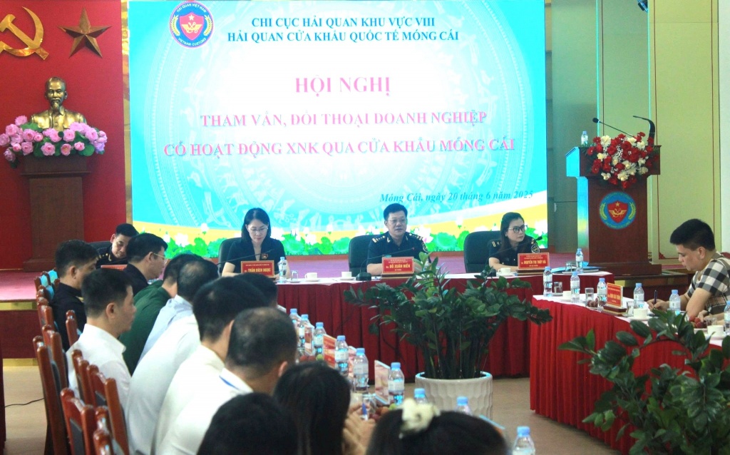 Hải quan Móng Cái giải đáp nhiều vướng mắc cho doanh nghiệp
