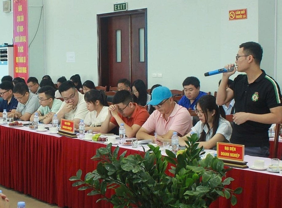 Hải quan Móng Cái giải đáp nhiều vướng mắc cho doanh nghiệp