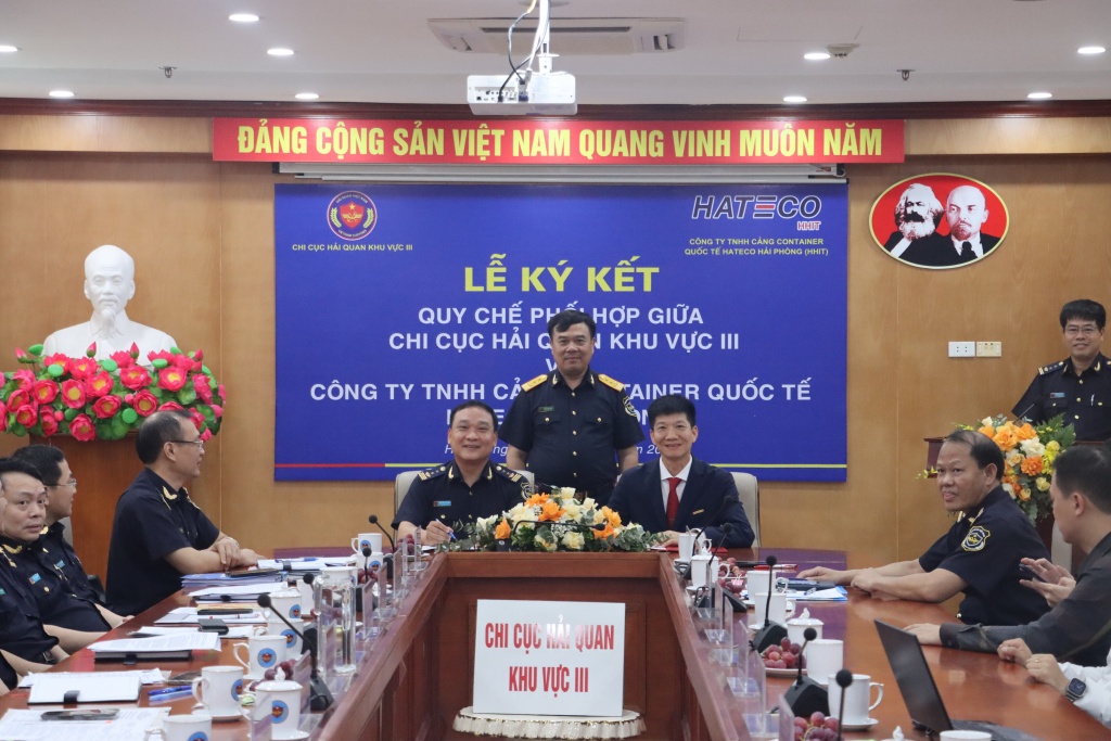 Hải quan khu vực III phát huy vai trò lãnh đạo toàn diện của Đảng, giữ vững vị thế dẫn đầu miền Bắc về thu ngân sách