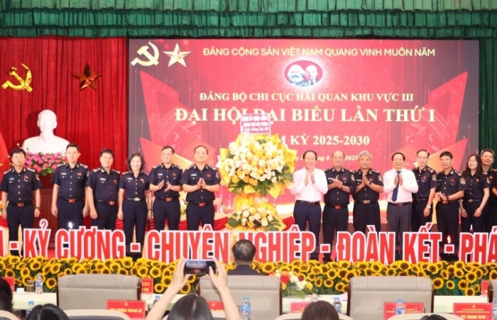Đảng bộ Hải quan khu vực III lãnh đạo, chỉ đạo xây dựng đơn vị chính quy, hiện đại