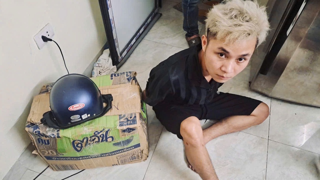(PHOTO): Hiện trường triệt phá đường dây vận chuyển 30kg cần sa