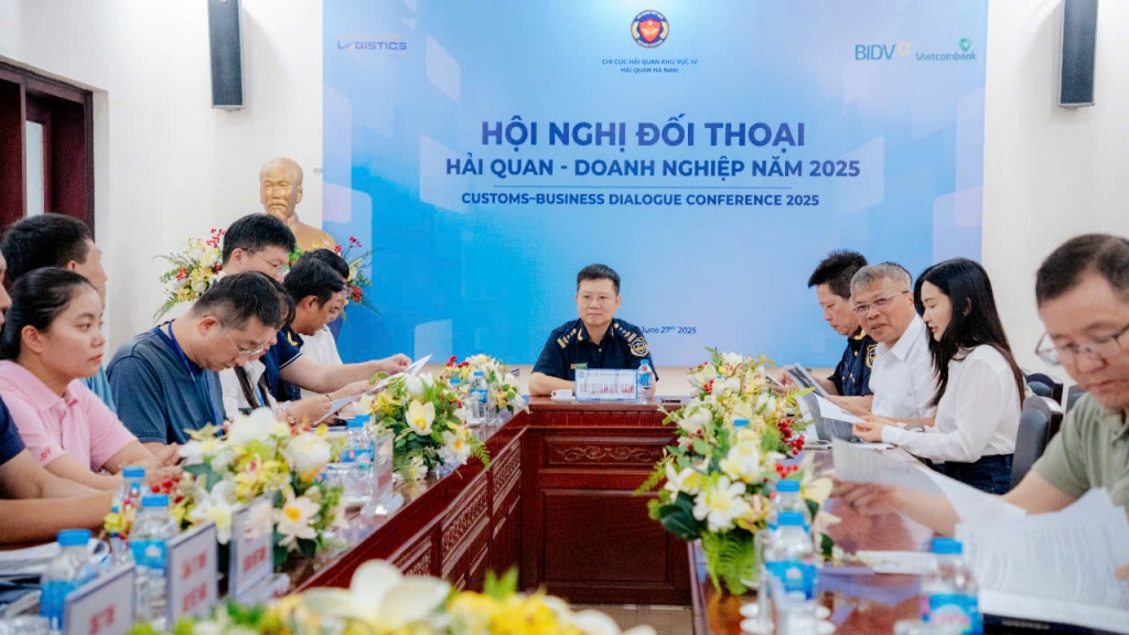Hải quan Hà Nam đối thoại, gỡ vướng cho doanh nghiệp