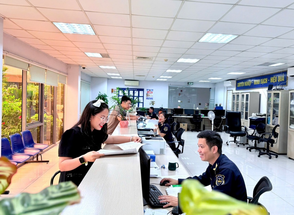 (PHOTO): Hải quan Thái Nguyên hoạt động thông suốt trong ngày đầu triển khai mô hình mới