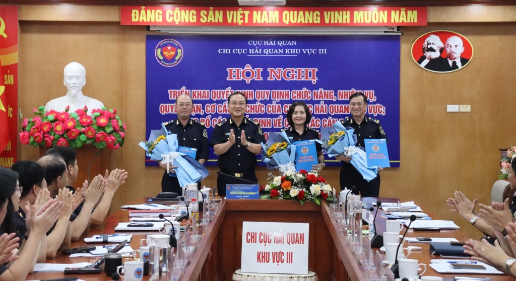 Hải quan khu vực III kiện toàn tổ chức, nhân sự theo mô hình mới