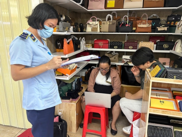 Doanh nghiệp lao đao, người dân mất niềm tin vì hàng giả