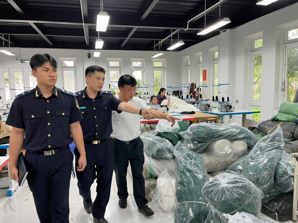 Hải quan Cẩm Phả tăng thu hơn 153 tỷ đồng từ doanh nghiệp mới