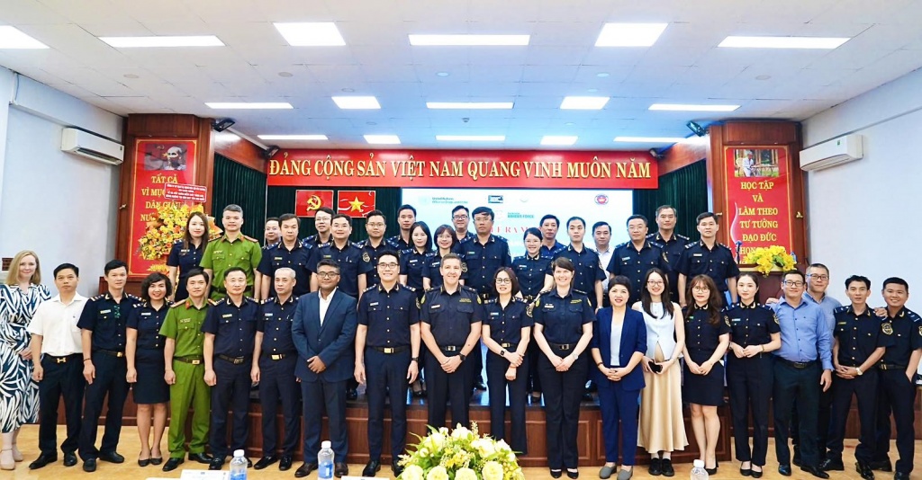 Nâng cao hiệu quả hợp tác chống buôn lậu qua đường hàng không