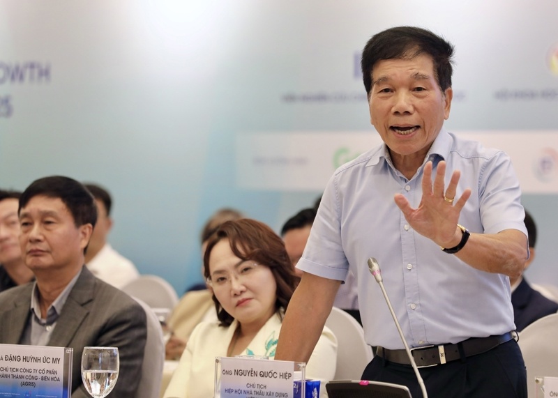 Chuyên gia hiến kế xoá tình trạng “giá đất đuổi giá nhà”