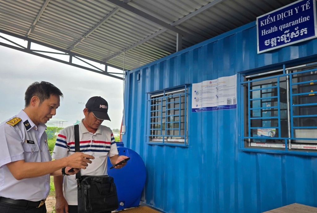 Cảng cạn Tân Cảng Mộc Bài đón container thông quan đầu tiên