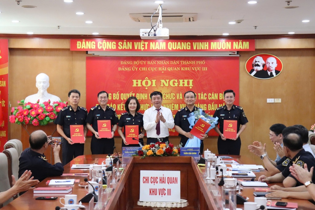 Chi cục trưởng Hải quan khu vực III tham gia Ban Chấp hành Đảng bộ UBND TP Hải Phòng