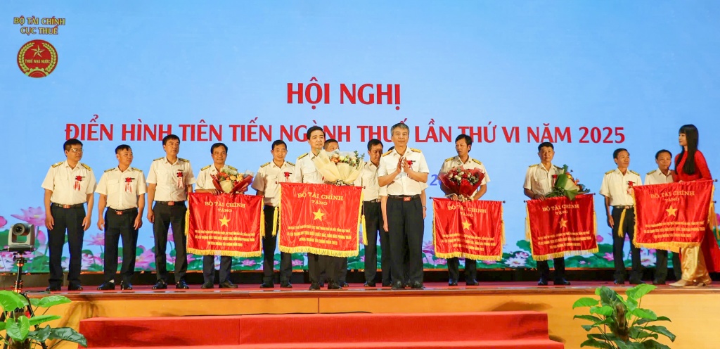 Tiếp tục lan tỏa các phong trào thi đua trong toàn ngành Thuế