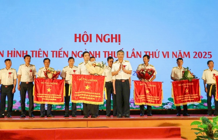 Tiếp tục lan tỏa các phong trào thi đua trong toàn ngành Thuế