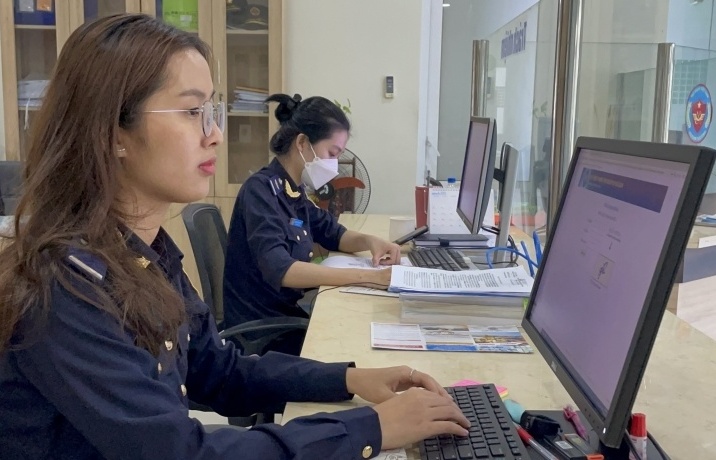 Tờ khai luồng Đỏ qua Hải quan khu vực XII chiếm 2,6%