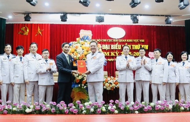 Nhiều điểm sáng ở Đảng bộ Chi cục Hải quan khu vực VIII