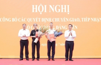 Đảng ủy UBND TP Hà Nội tiếp nhận Đảng bộ Chi cục Hải quan khu vực I