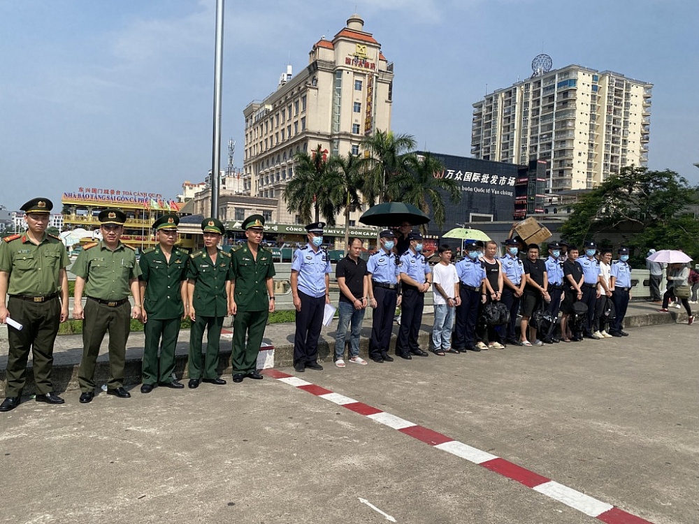 Quảng Ninh: Trục xuất 12 công dân Trung Quốc có hành vi nhập cảnh trái phép