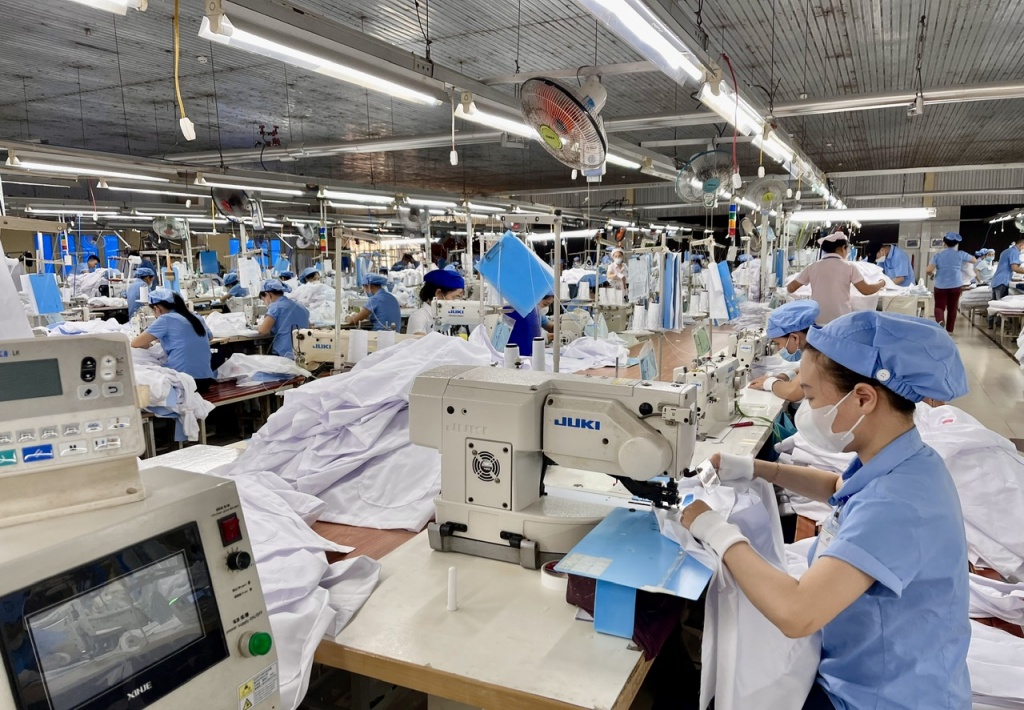 Bài 2: Thêm nhiều khoản miễn thuế, mở rộng diện thu nhập chịu thuế TNCN