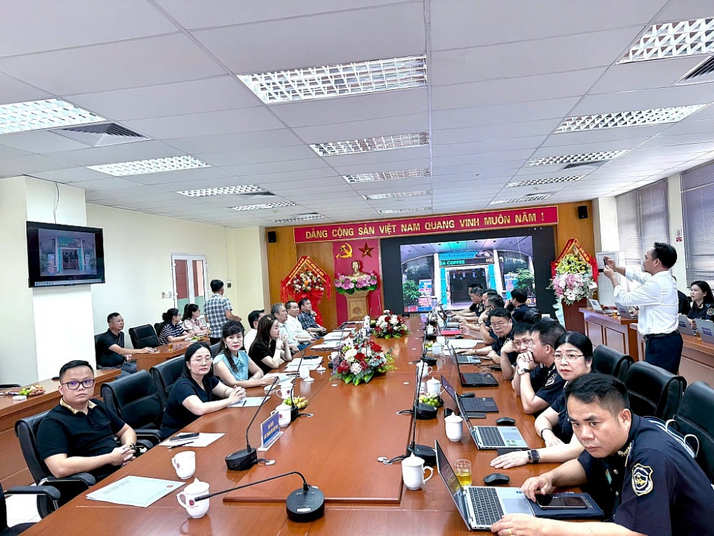 Quang cảnh hội nghị.