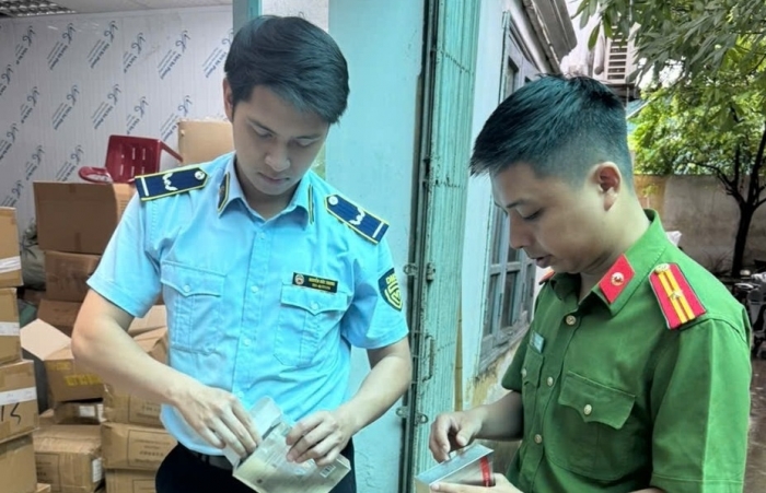 Tạm giữ 15.000 sản phẩm mặt nạ dưỡng da nhập lậu