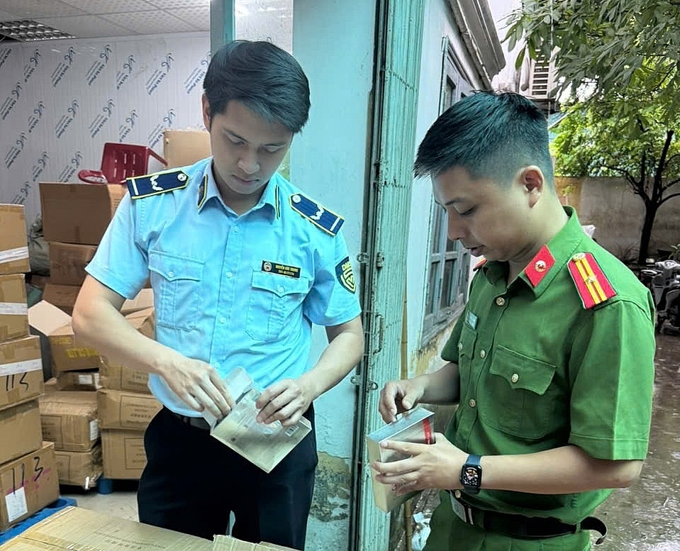Tạm giữ 15.000 sản phẩm mặt nạ dưỡng da nhập lậu