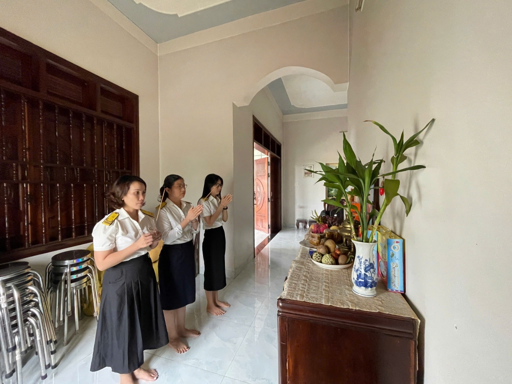 Thuế tỉnh Quảng Ngãi tri ân các Anh hùng liệt sỹ
